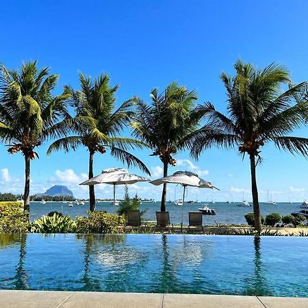 Latitude Luxury Seafront Suite Rivière Noire Exteriör bild